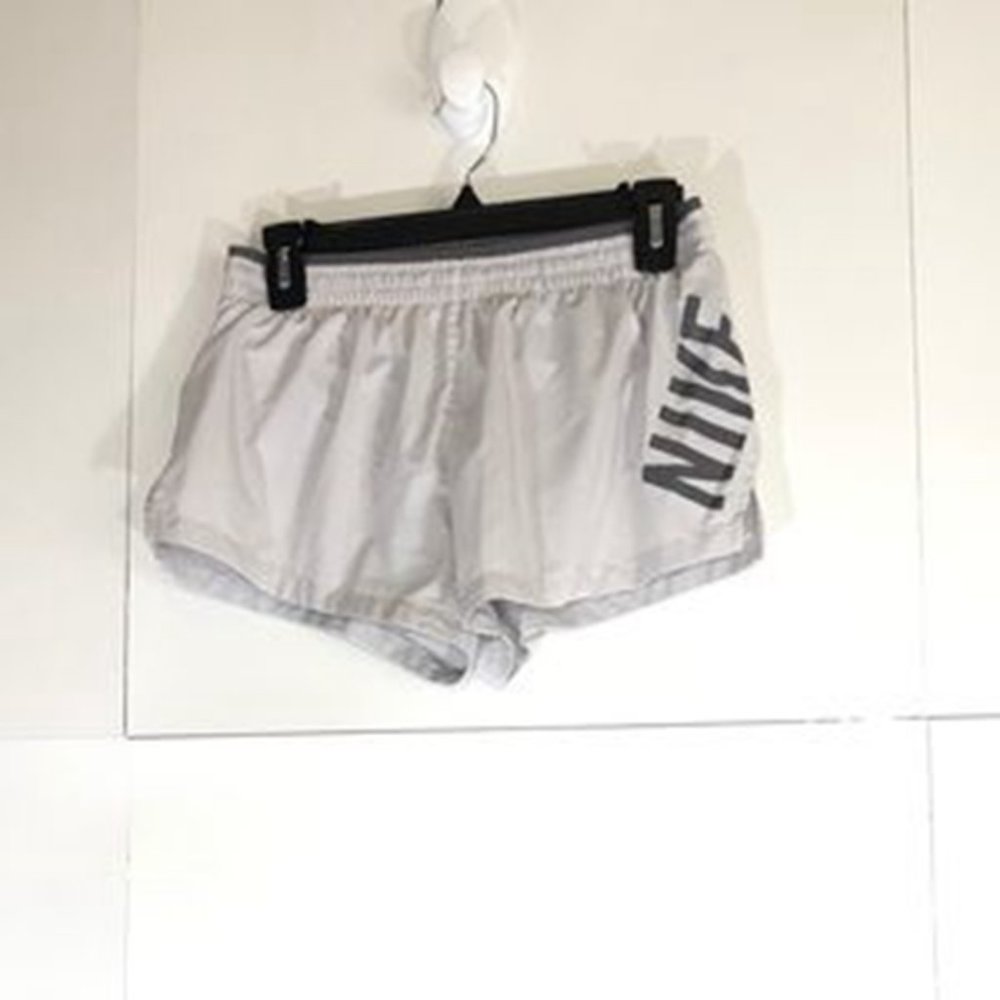 Tommy Hilfiger Pink Women’s Chino Short Small